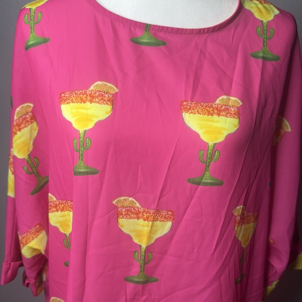 Cake Vibrant Pink spicy Margarita cactus  Print Blouse boutique size small Z13 - Picture 3 of 5